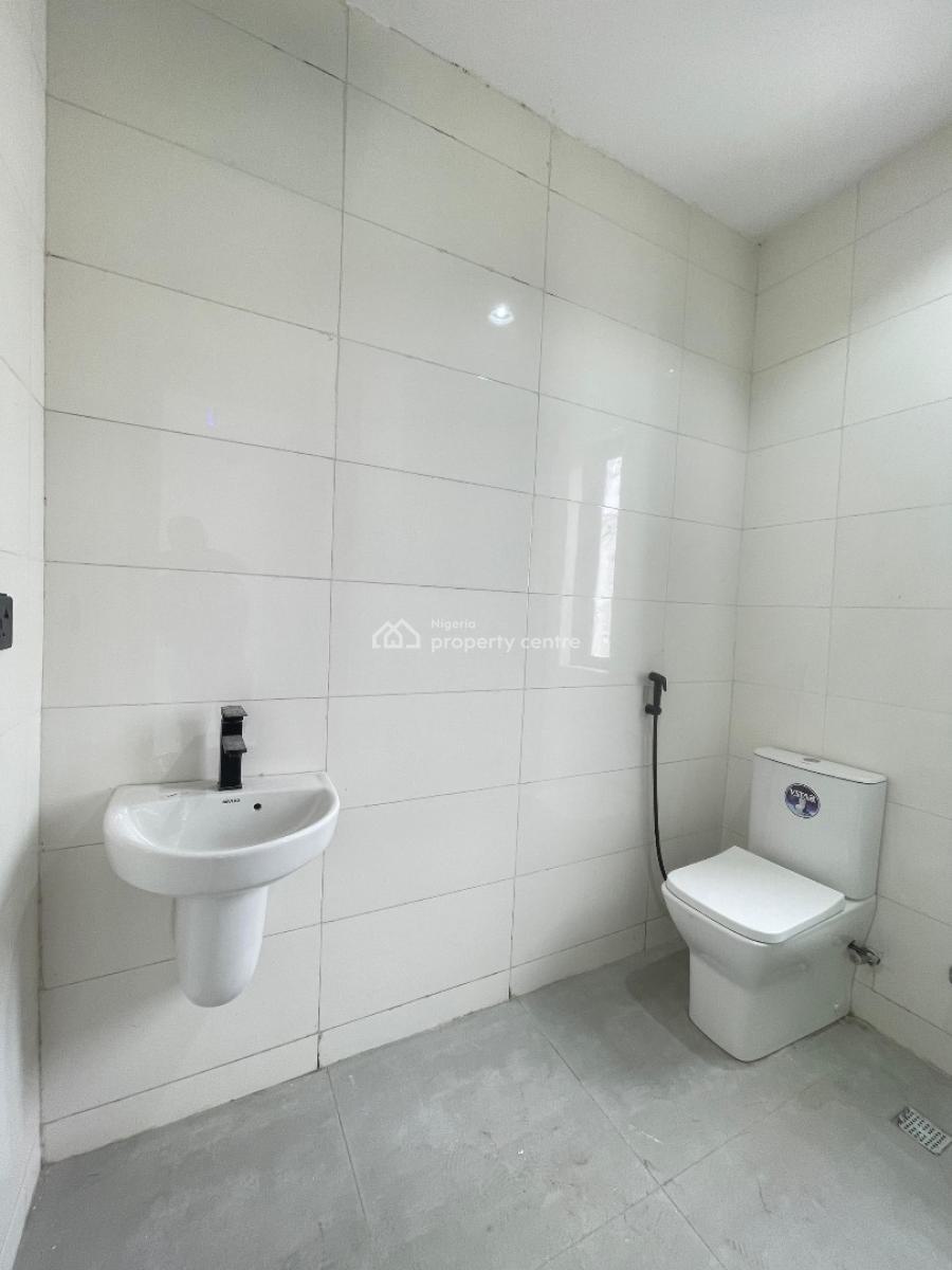 Luxury 2 Bedroom Apartment with Bq in a Secure Estate, Lekki Phase 1, Lekki, Lagos, Flat / Apartment for Sale