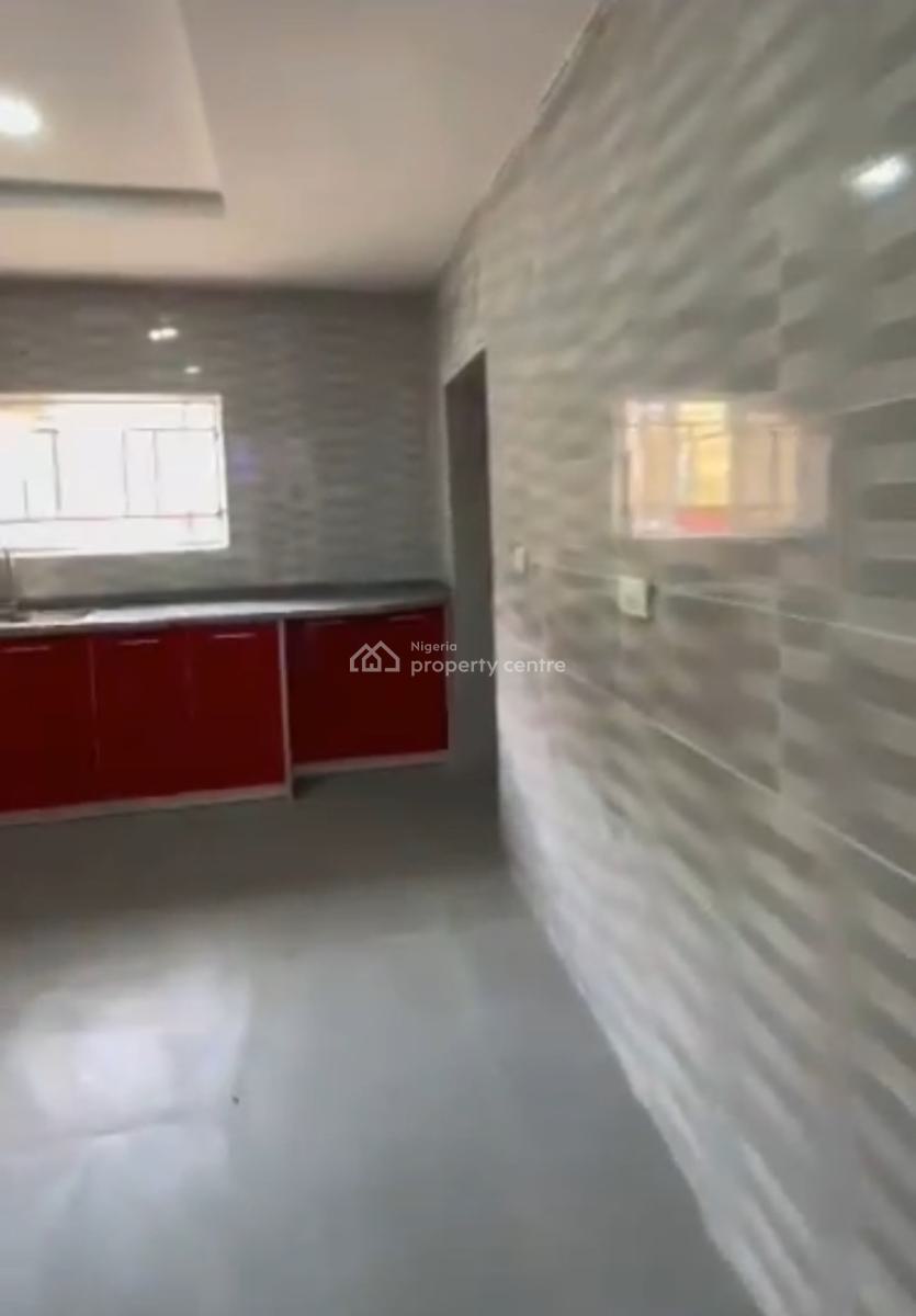 Just Out, Clean Brand New 3 Bedroom Flat, 2nd Floor, Tarred Rd, By Coza, Guzape District, Abuja, Flat / Apartment for Rent