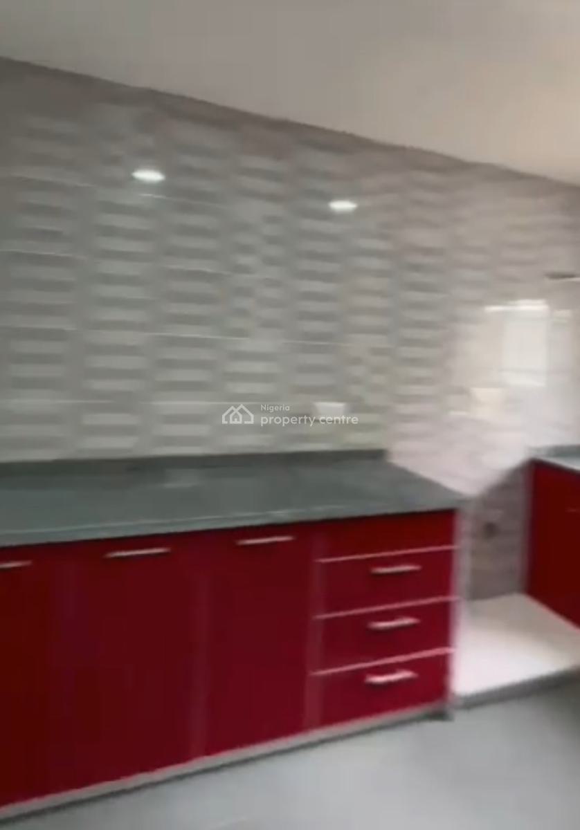 Just Out, Clean Brand New 3 Bedroom Flat, 2nd Floor, Tarred Rd, By Coza, Guzape District, Abuja, Flat / Apartment for Rent