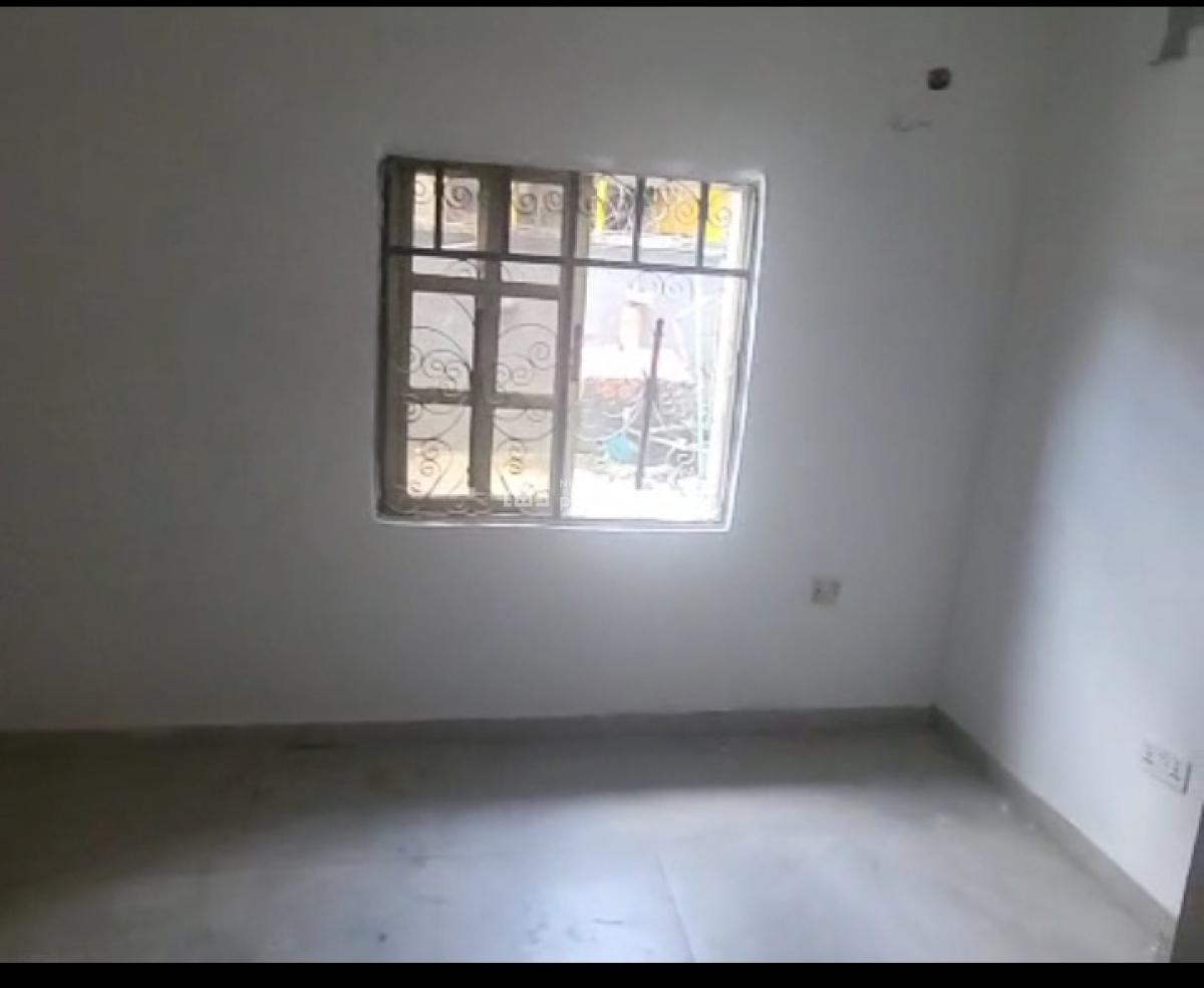 Spacious Self Contained with Separate Kitchen and Toilet, Behind Studio 24 Off Admiralty Way, Lekki Phase 1, Lekki, Lagos, Self Contain (single Rooms) for Rent
