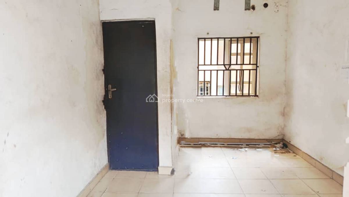 Standard Shop with Its Restroom, Ikosi Road, Ikosi, Ketu, Lagos, Shop for Rent