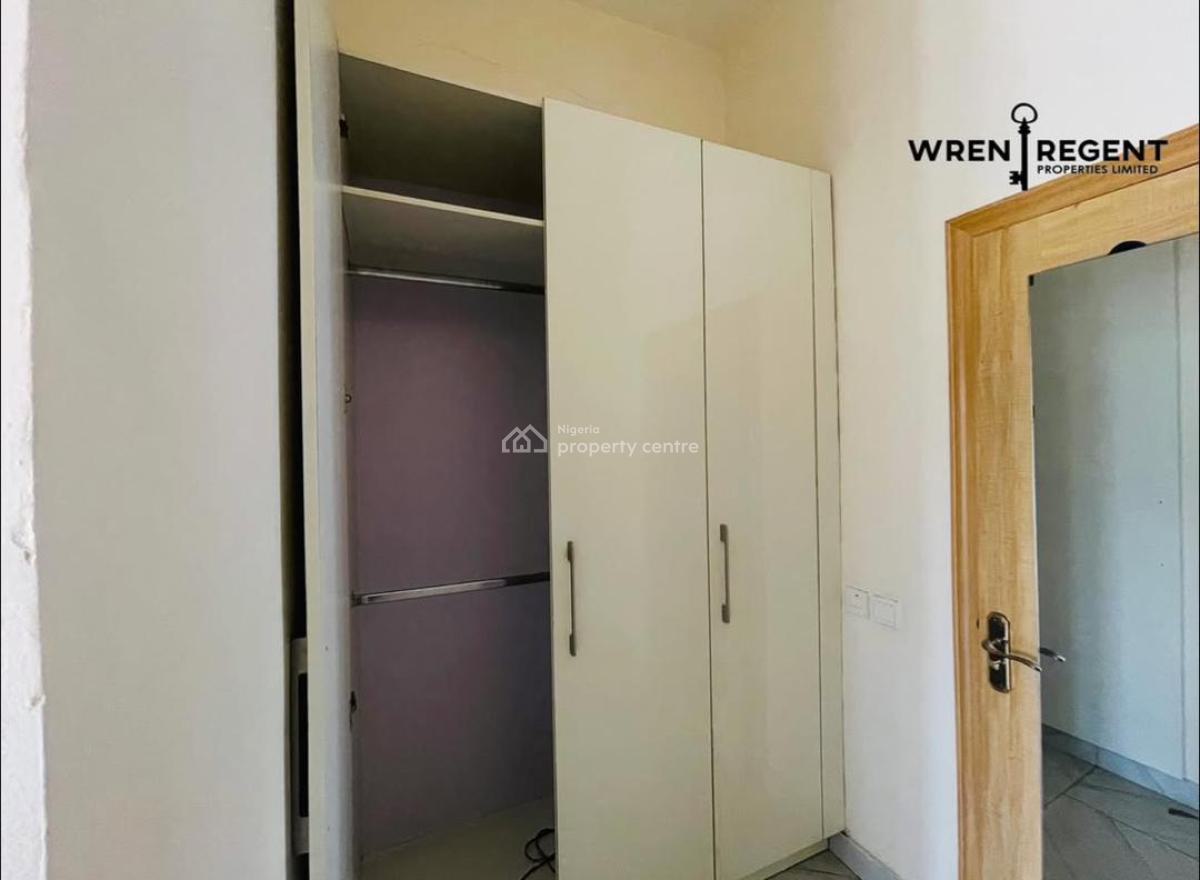 1 Bedroom Apartment, Right, Lekki Phase 1, Lekki, Lagos, Mini Flat (room and Parlour) for Rent
