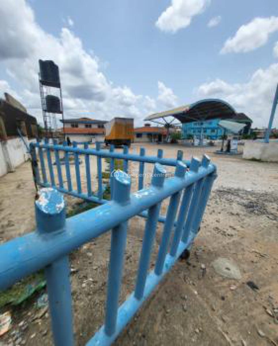Functioning Filling Station, Ayefele Radio Station Axis, Challenge, Ibadan North, Oyo, Filling Station for Sale