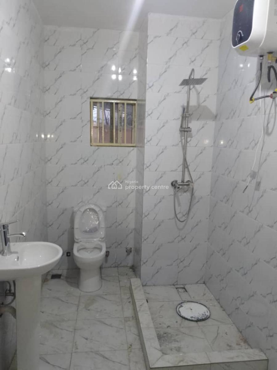 Excellent Spacious 3 Bedroom Apartment, 1st Avenue, Gwarinpa, Abuja, Flat / Apartment for Rent