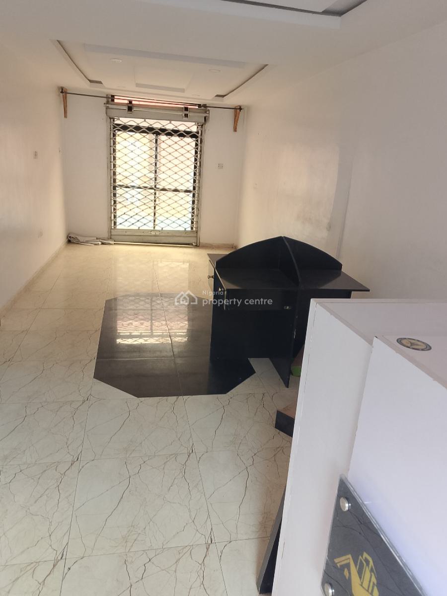 Big Shop, Awoyaya, Awoyaya, Ibeju Lekki, Lagos, Shop for Rent