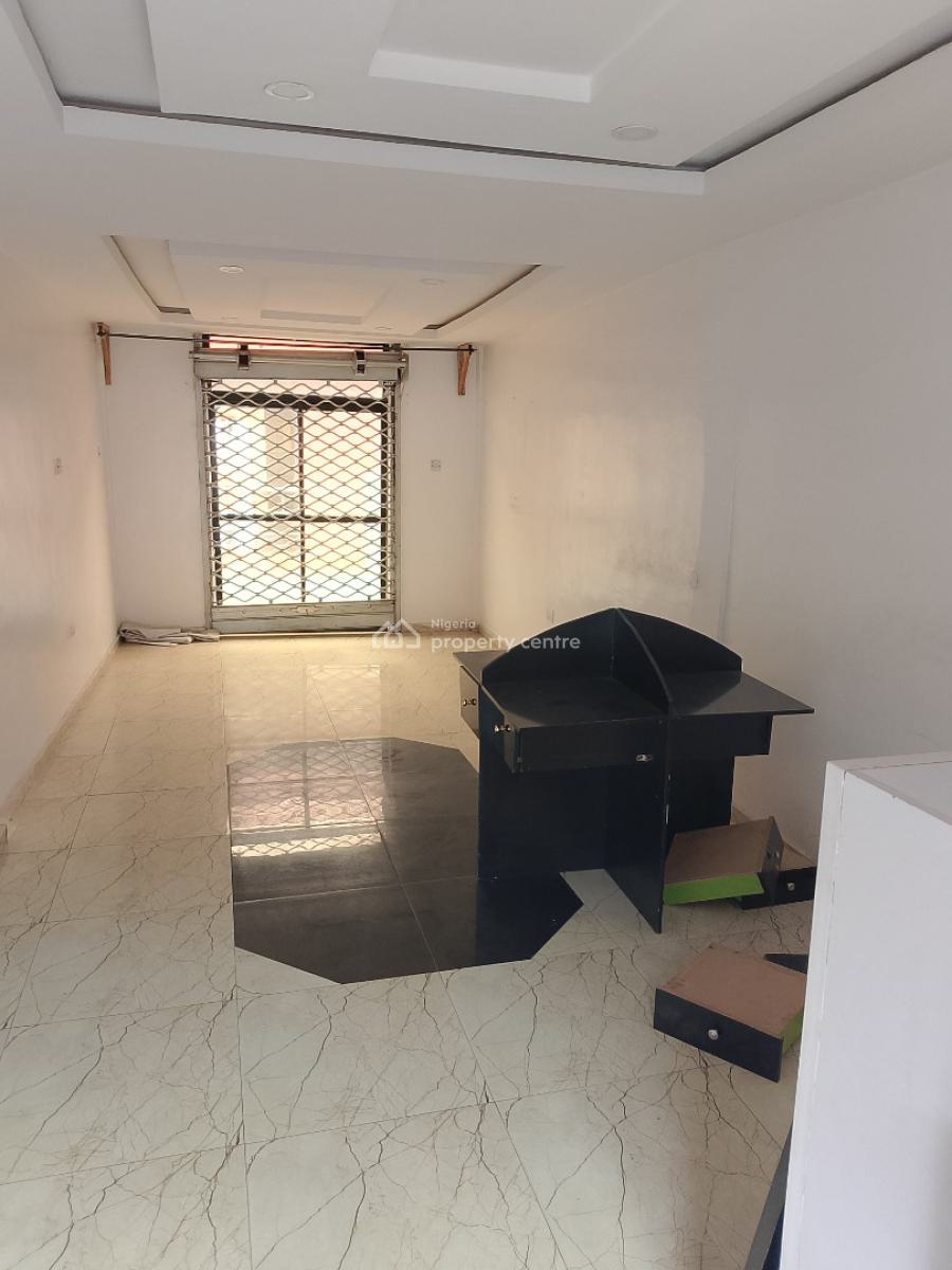 Big Shop, Awoyaya, Awoyaya, Ibeju Lekki, Lagos, Shop for Rent