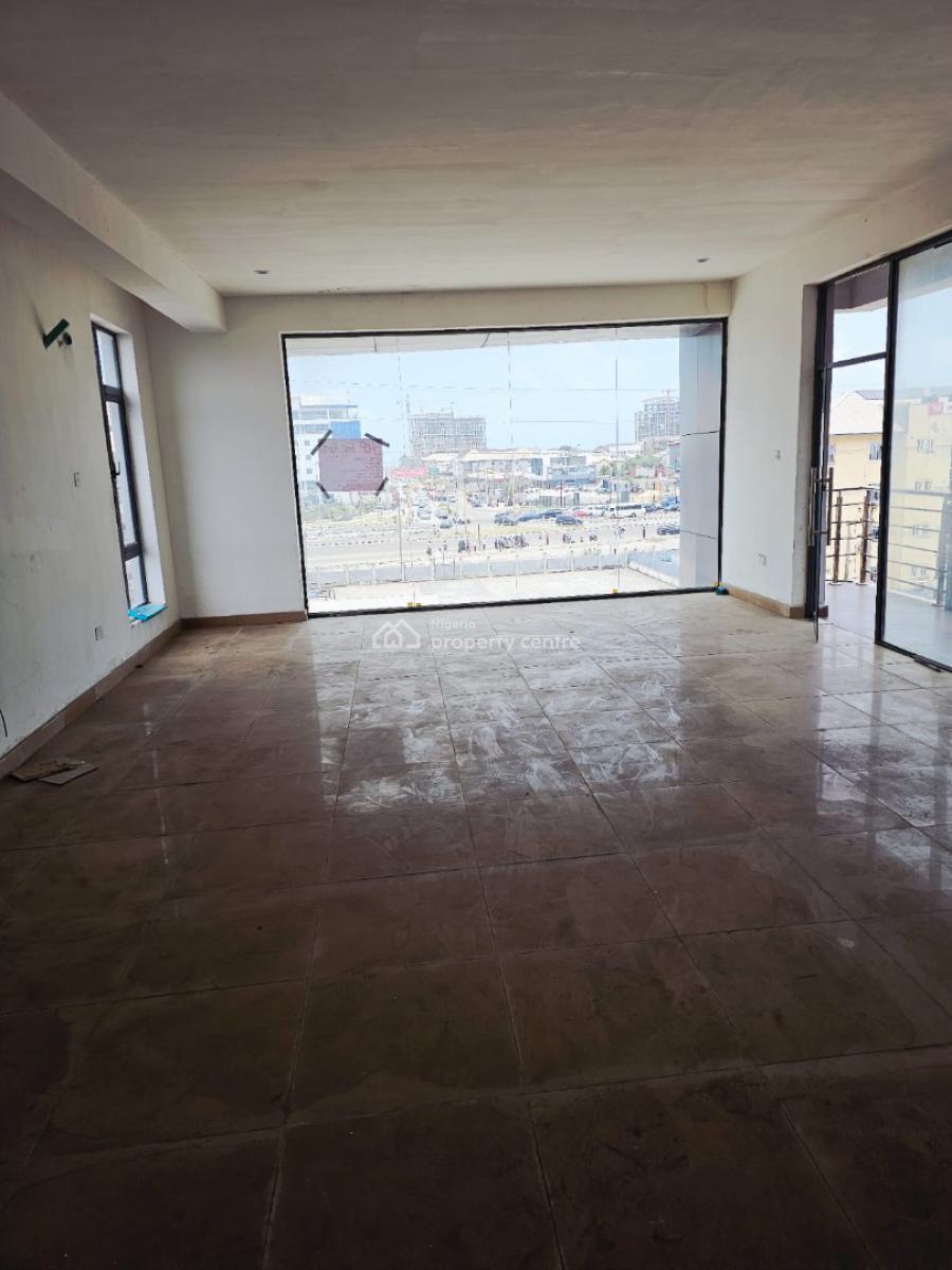 Commercial Space in Lekki Phase 1, Lekki Phase 1, Lekki, Lagos, Commercial Property for Rent