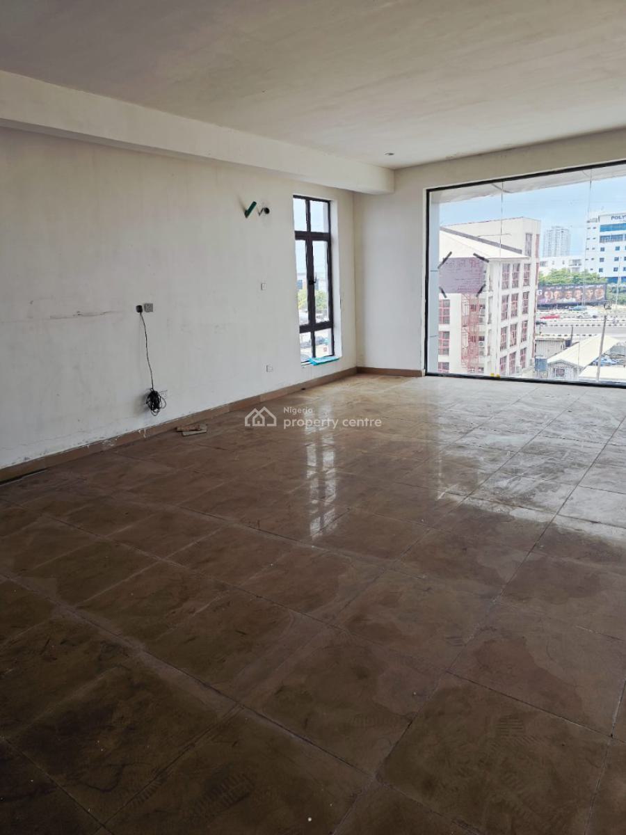 Commercial Space in Lekki Phase 1, Lekki Phase 1, Lekki, Lagos, Commercial Property for Rent