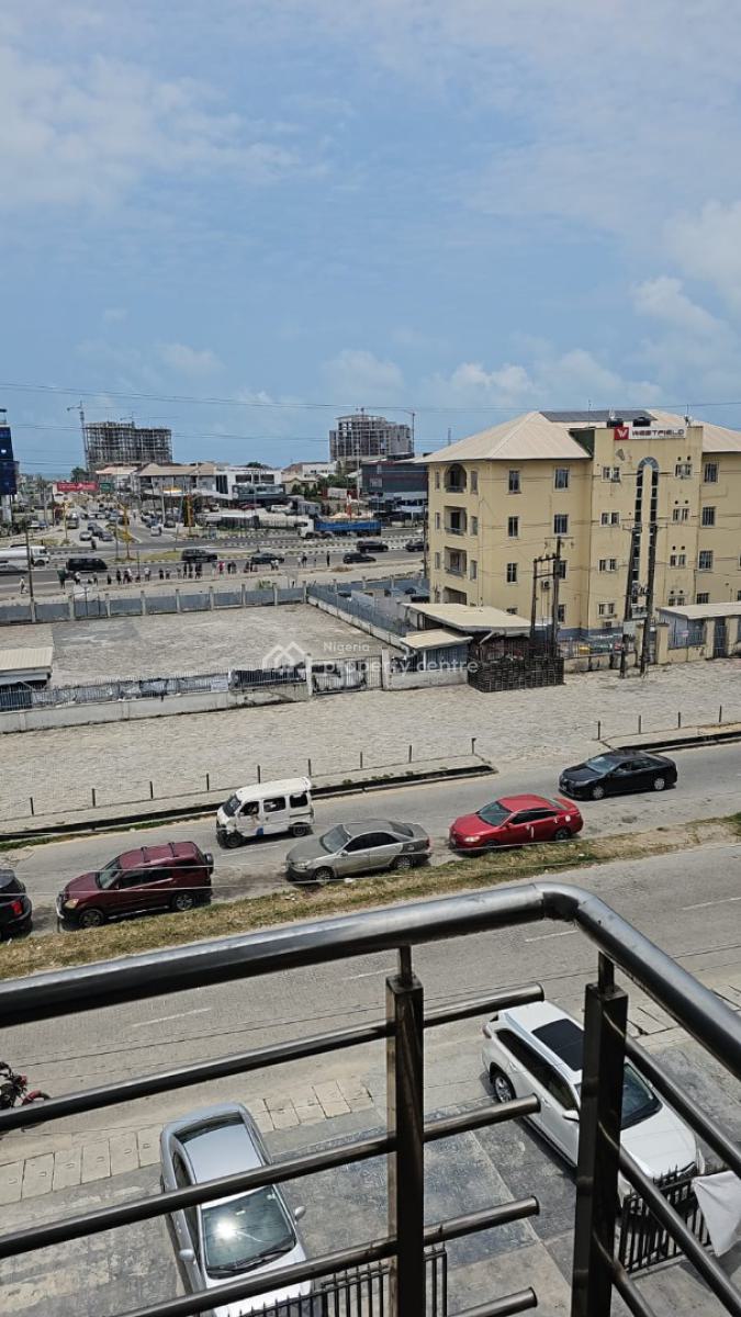 Commercial Space in Lekki Phase 1, Lekki Phase 1, Lekki, Lagos, Commercial Property for Rent