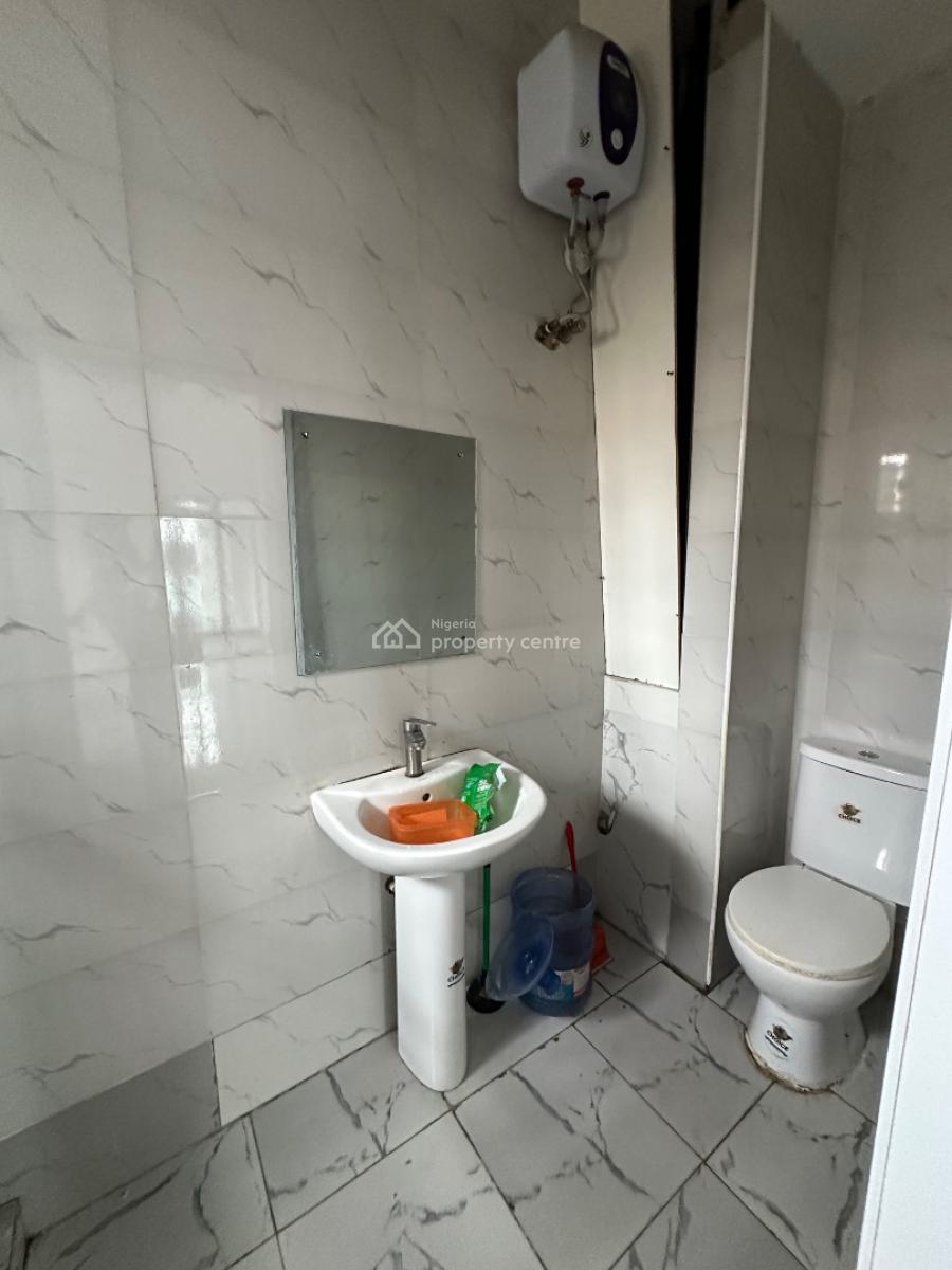 Nicely Built 2 Bedroom Apartment, Orchid, Lekki, Lagos, Flat / Apartment for Rent