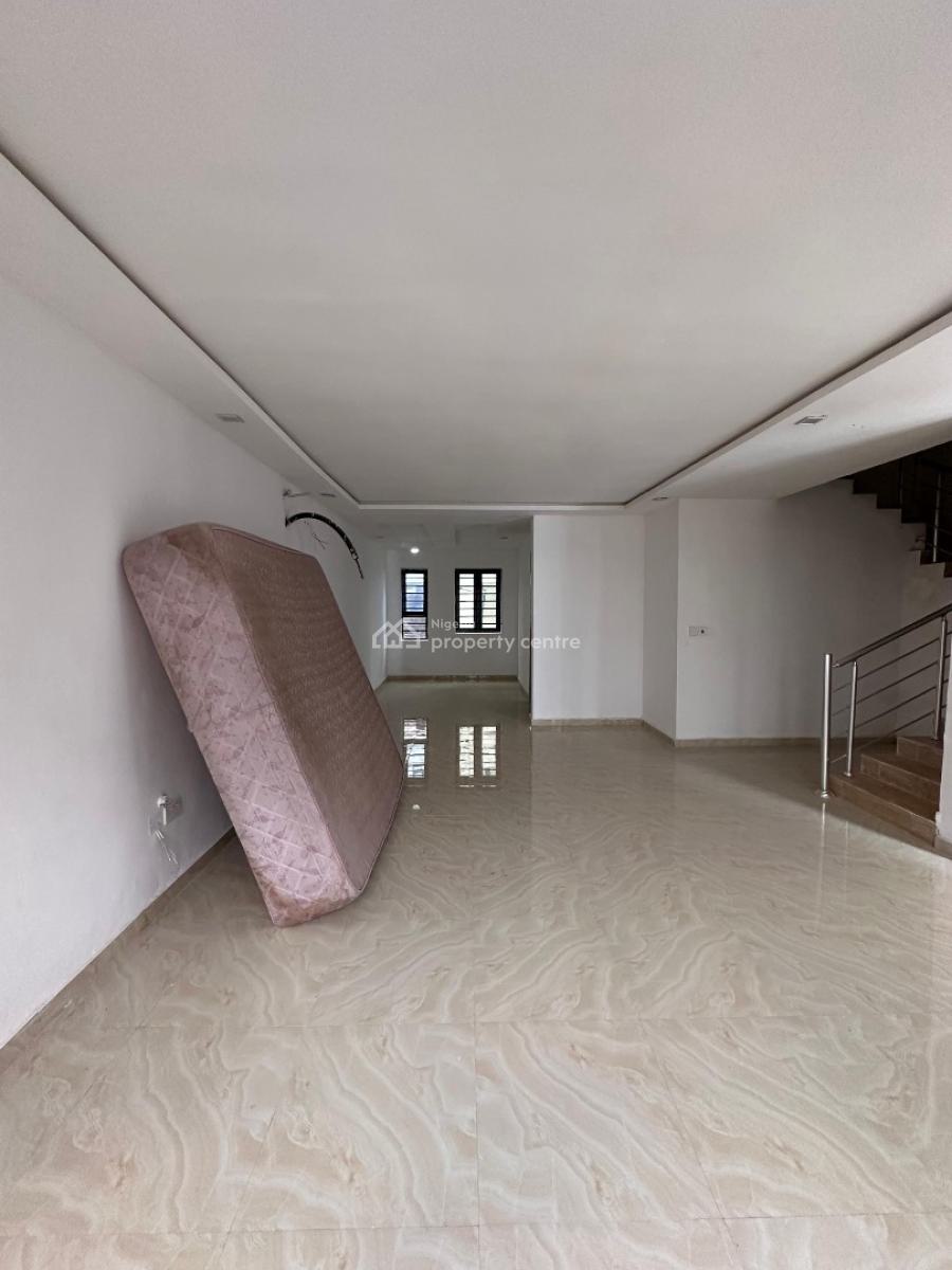 4 Bedroom Terraced Duplex, Osapa, Lekki, Lagos, Terraced Duplex for Rent