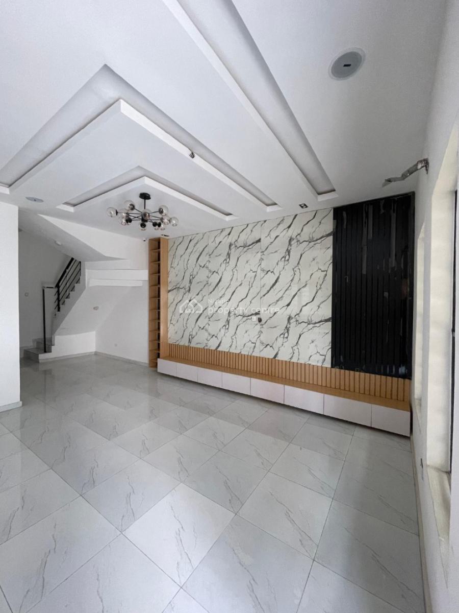 Elegant 4-bedroom Semi-detached Duplex with Bq, Lekki Phase 1, Lekki, Lagos, Semi-detached Duplex for Sale