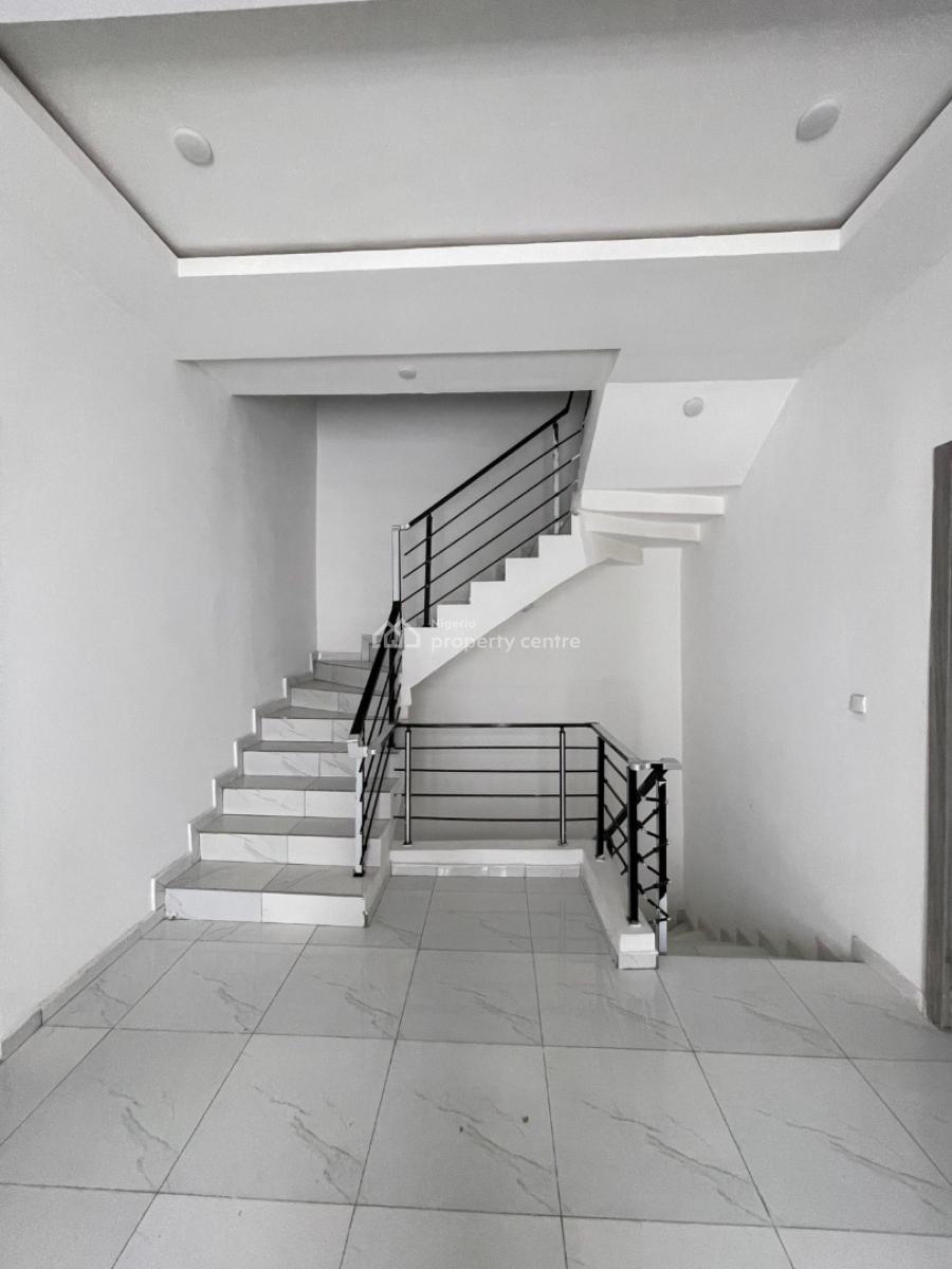 Elegant 4-bedroom Semi-detached Duplex with Bq, Lekki Phase 1, Lekki, Lagos, Semi-detached Duplex for Sale