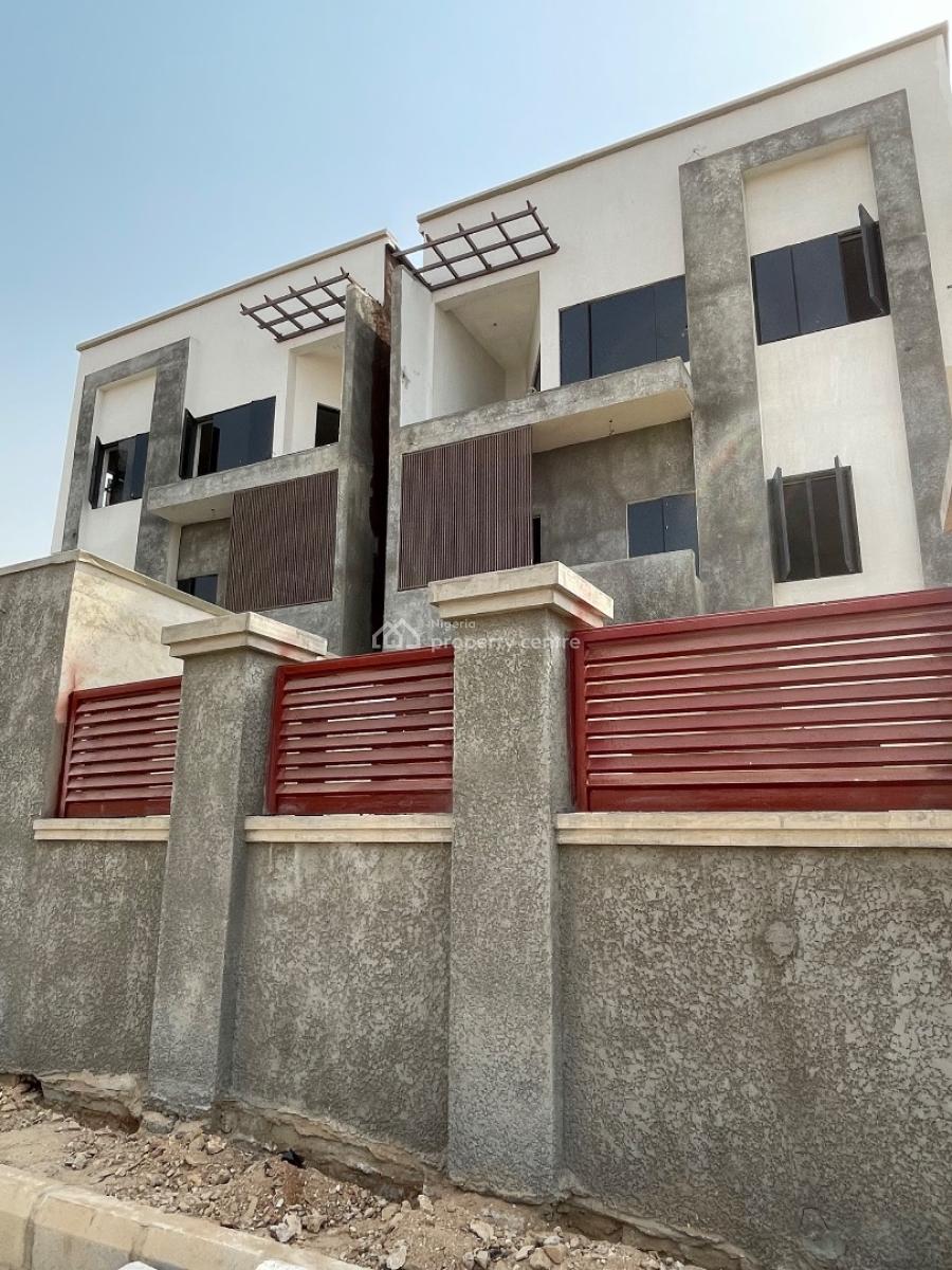 7 Bedrooms Semi-detached Duplex with Boys Quarter, Wuse 2, Abuja, Semi-detached Duplex for Sale