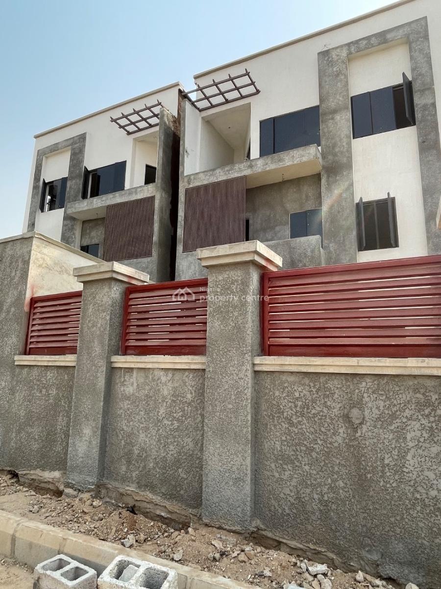 7 Bedrooms Semi-detached Duplex with Boys Quarter, Wuse 2, Abuja, Semi-detached Duplex for Sale