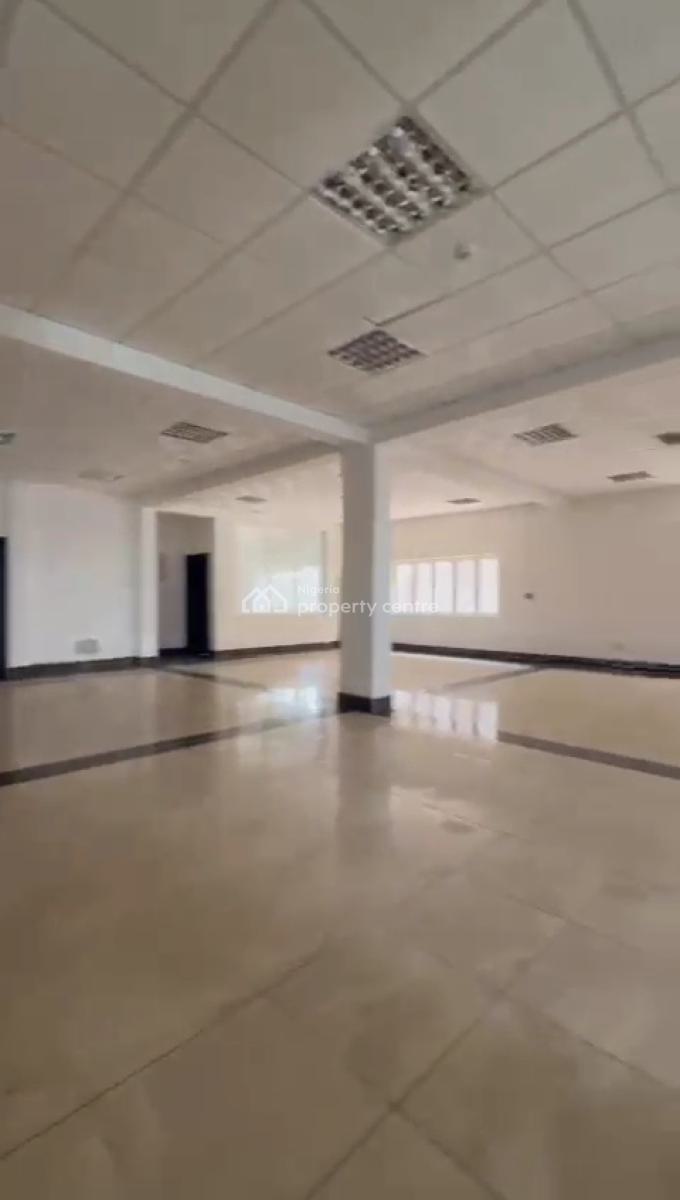 Lettable 3 Storey Building Office Space on 2,080sqm, Lekki Phase 1, Lekki, Lagos, Commercial Property for Rent