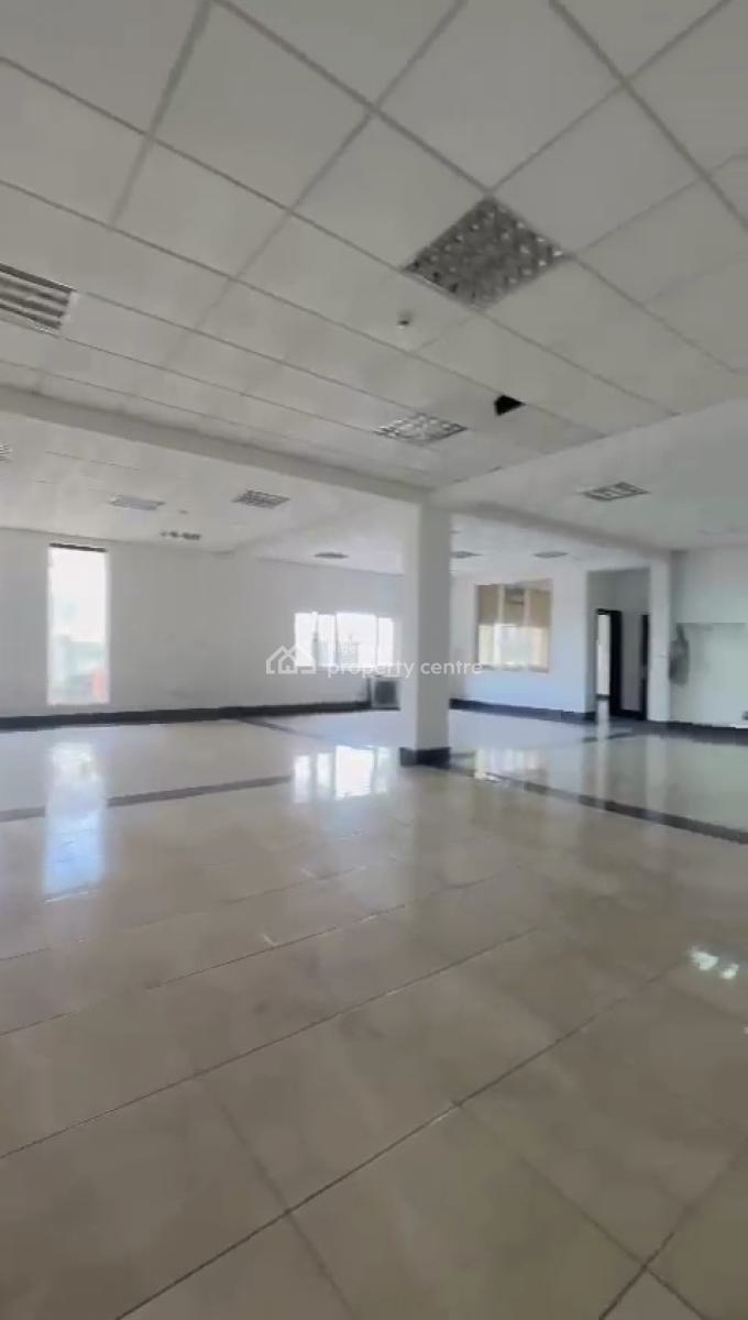 Lettable 3 Storey Building Office Space on 2,080sqm, Lekki Phase 1, Lekki, Lagos, Commercial Property for Rent