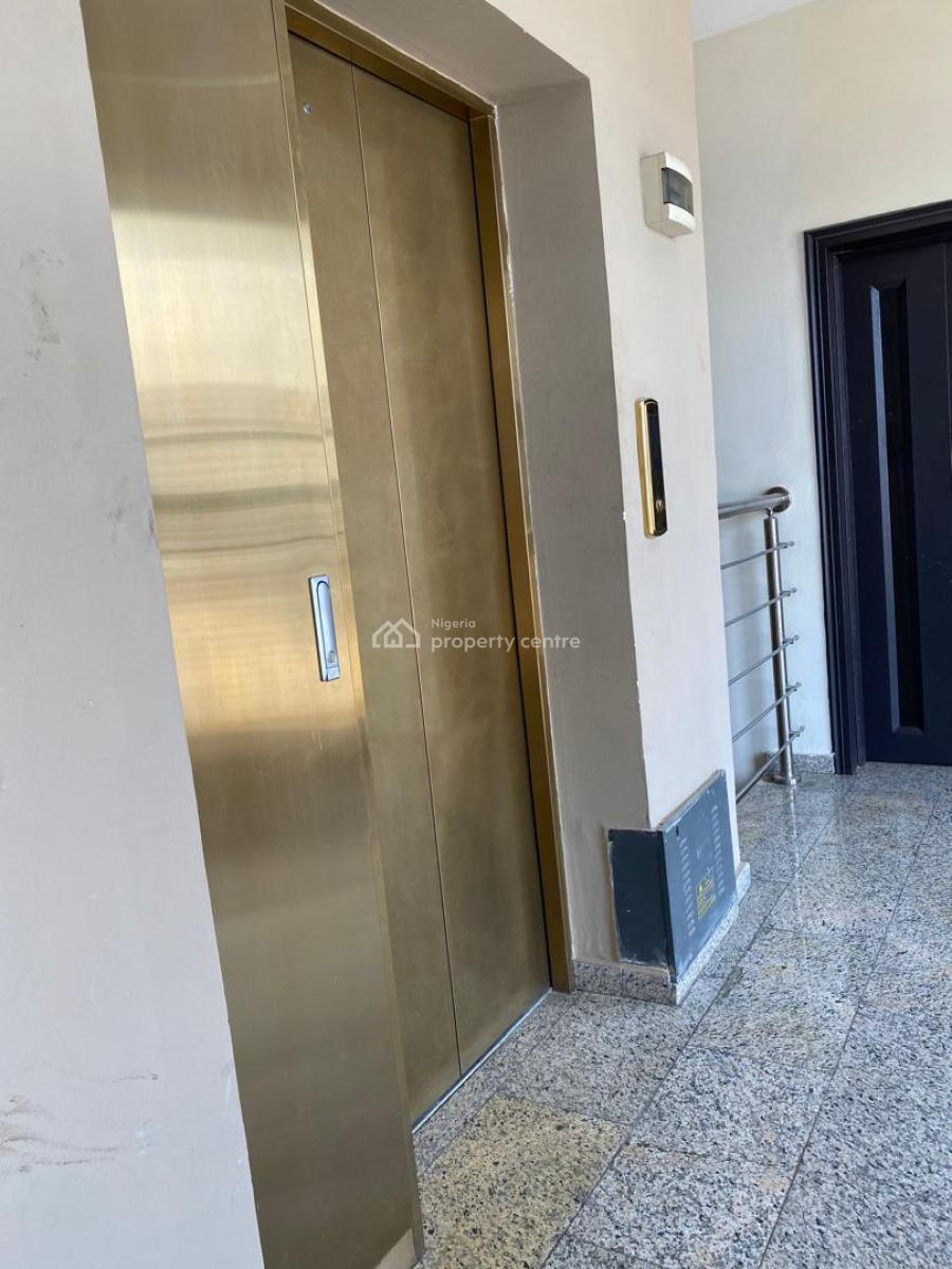 Luxurious and Spacious 3 Bedroom Penthouse, Lekki Phase 1, Lekki, Lagos, Flat / Apartment for Rent