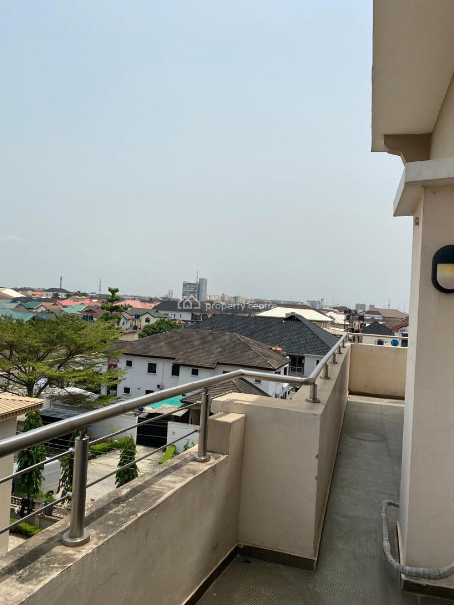 Luxurious and Spacious 3 Bedroom Penthouse, Lekki Phase 1, Lekki, Lagos, Flat / Apartment for Rent