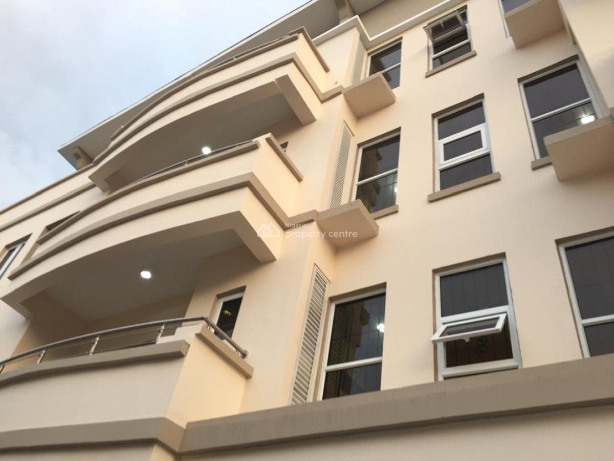 Luxurious and Spacious 3 Bedroom Penthouse, Lekki Phase 1, Lekki, Lagos, Flat / Apartment for Rent