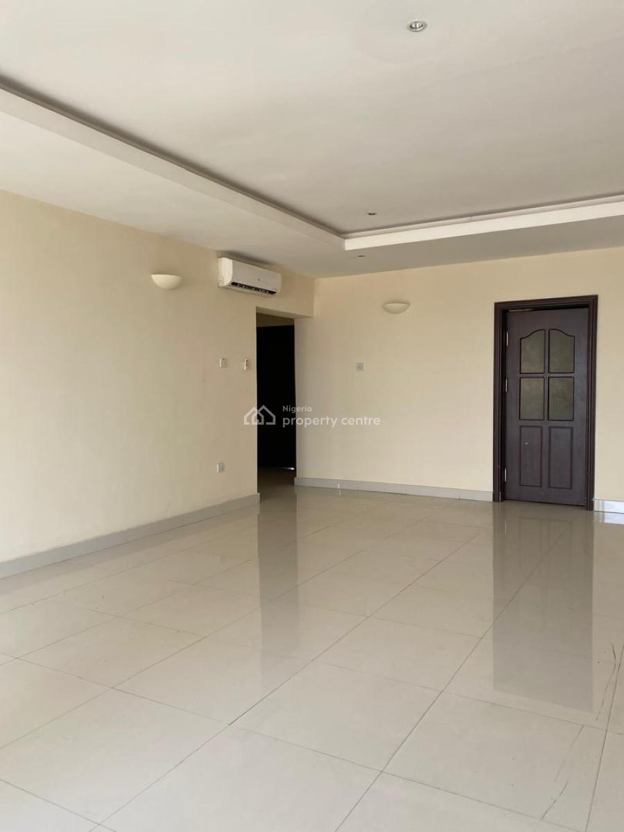 Luxurious and Spacious 3 Bedroom Penthouse, Lekki Phase 1, Lekki, Lagos, Flat / Apartment for Rent