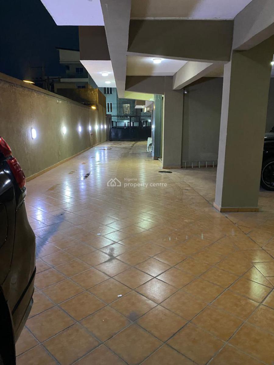 Luxurious and Spacious 3 Bedroom Apartment on 5th Floor, Off Palace Road, Oniru, Victoria Island (vi), Lagos, Flat / Apartment for Rent