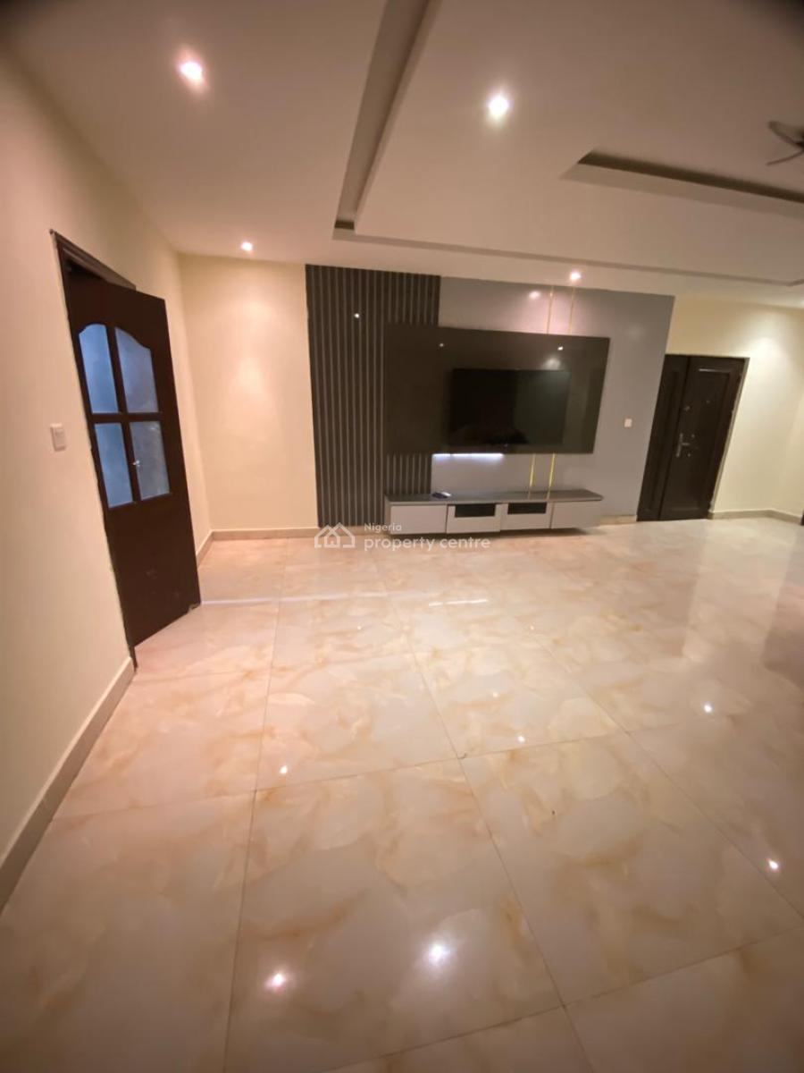Luxurious and Spacious 3 Bedroom Apartment on 5th Floor, Off Palace Road, Oniru, Victoria Island (vi), Lagos, Flat / Apartment for Rent