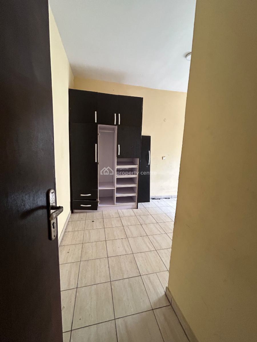 1 Bedroom in a Shared 3 Bed Room Terrace (ladies Only), Oba Amusa Estate, Agungi, Lekki, Lagos, Flat / Apartment for Rent