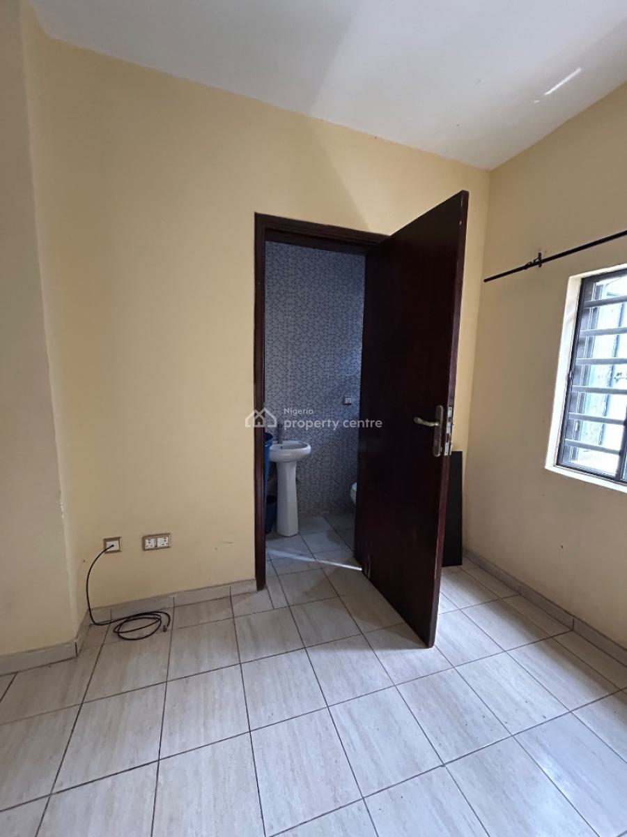 1 Bedroom in a Shared 3 Bed Room Terrace (ladies Only), Oba Amusa Estate, Agungi, Lekki, Lagos, Flat / Apartment for Rent