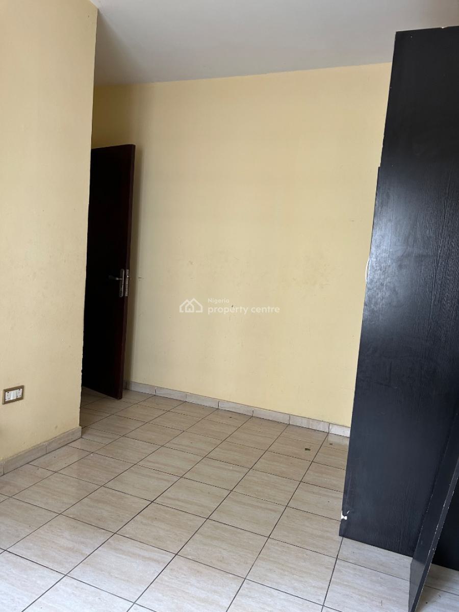 1 Bedroom in a Shared 3 Bed Room Terrace (ladies Only), Oba Amusa Estate, Agungi, Lekki, Lagos, Flat / Apartment for Rent