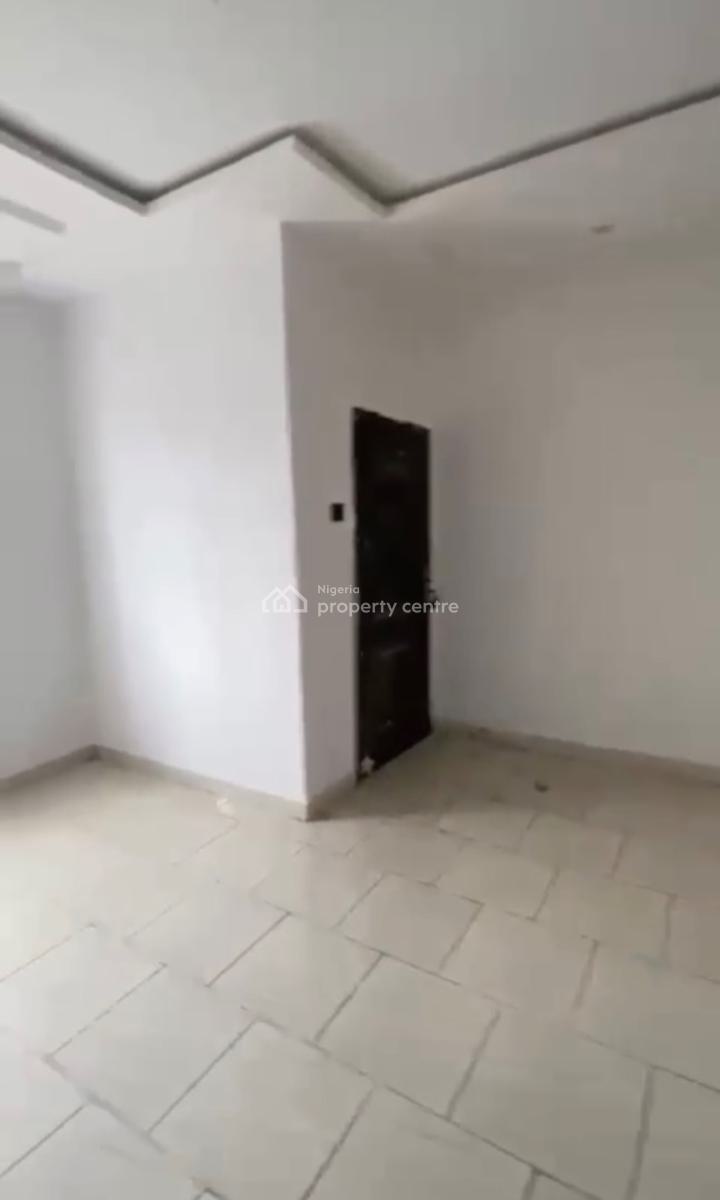 Own This 2 Bedroom for Years, Alagomeji, Yaba, Lagos, Flat / Apartment for Sale