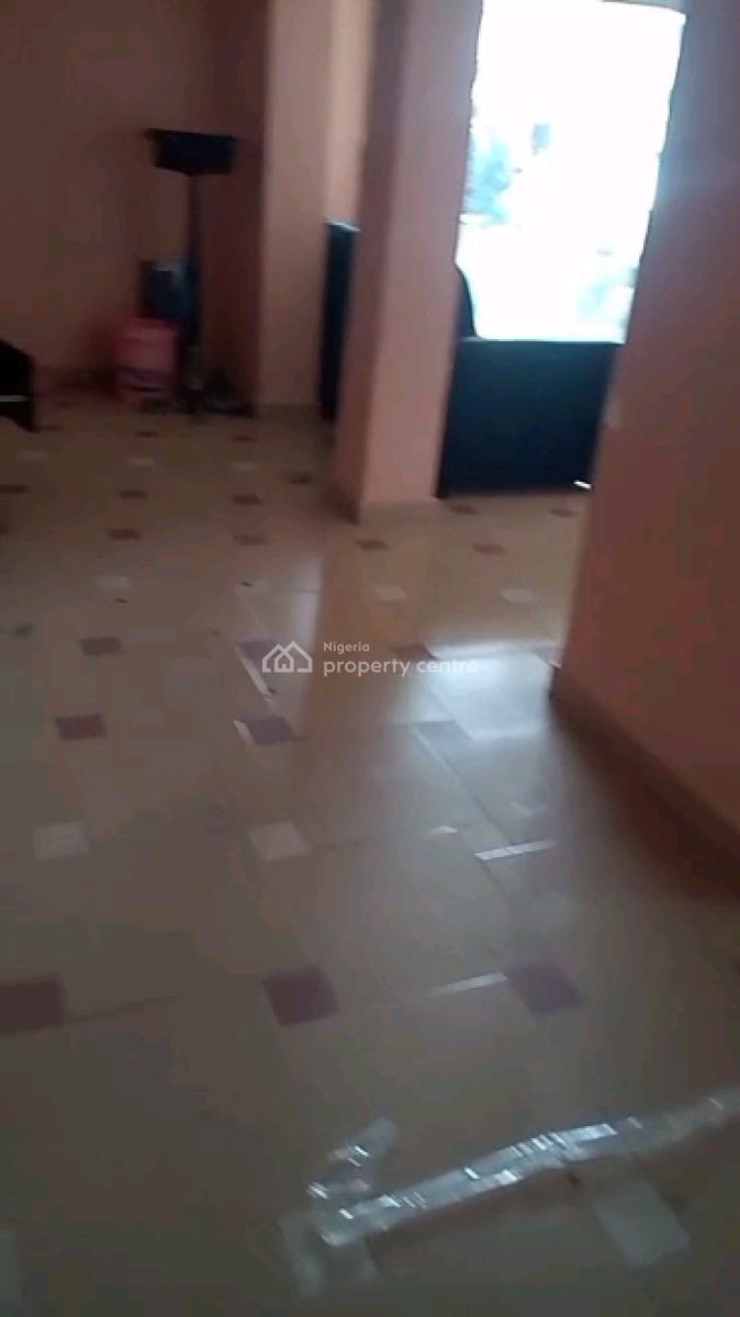 a Very Big Shop, Fola Agoro Road, Shomolu, Lagos, Shop for Rent