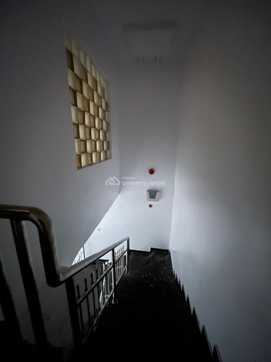 Luxury 3-bedroom Apartment with Bq, Lekki Phase 1, Lekki, Lagos, Flat / Apartment for Rent