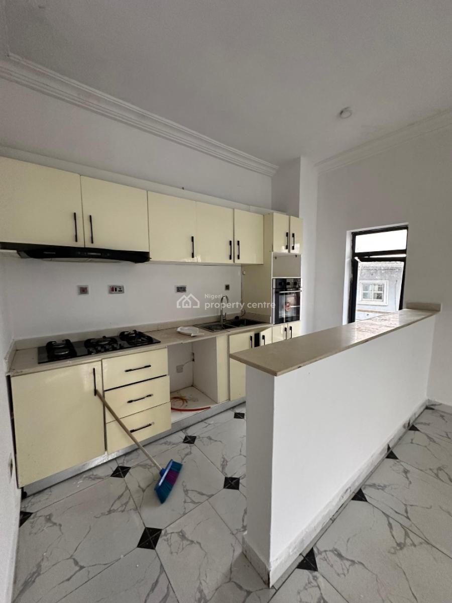 Nicely Built 2 Bedroom Apartment, Orchid, Lekki, Lagos, Flat / Apartment for Rent