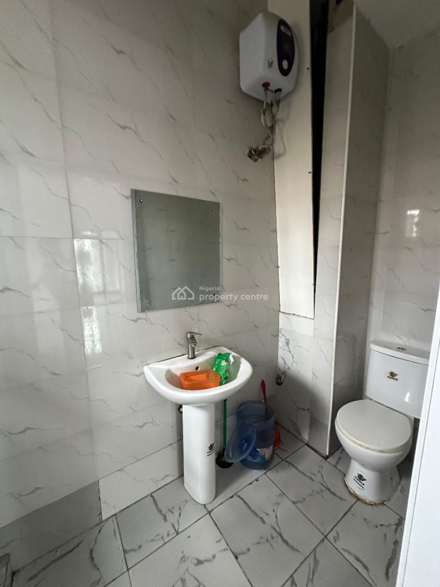 Nicely Built 2 Bedroom Apartment, Orchid, Lekki, Lagos, Flat / Apartment for Rent