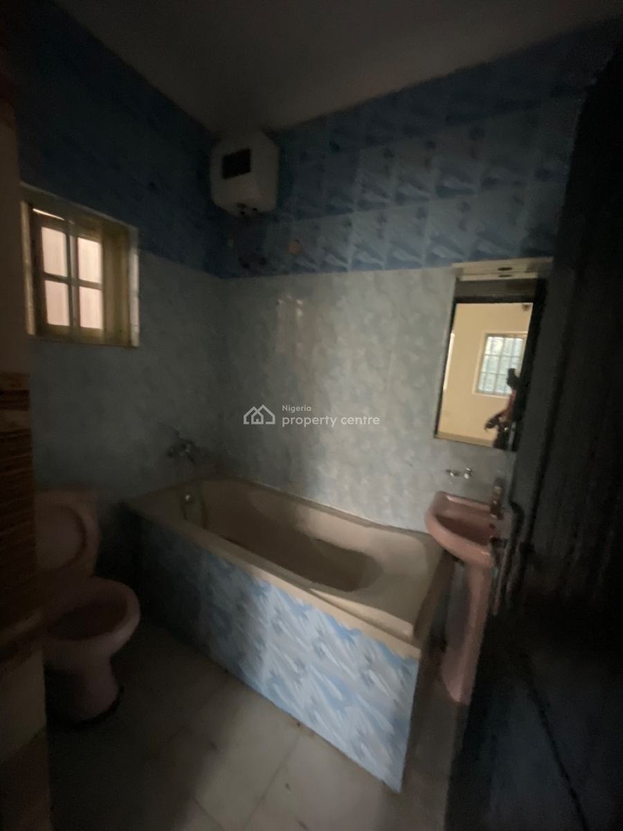 Spacious 5-bedroom Duplex with Boys Quarters, Lekki Right, Lekki Phase 1, Lekki, Lagos, Semi-detached Duplex for Rent