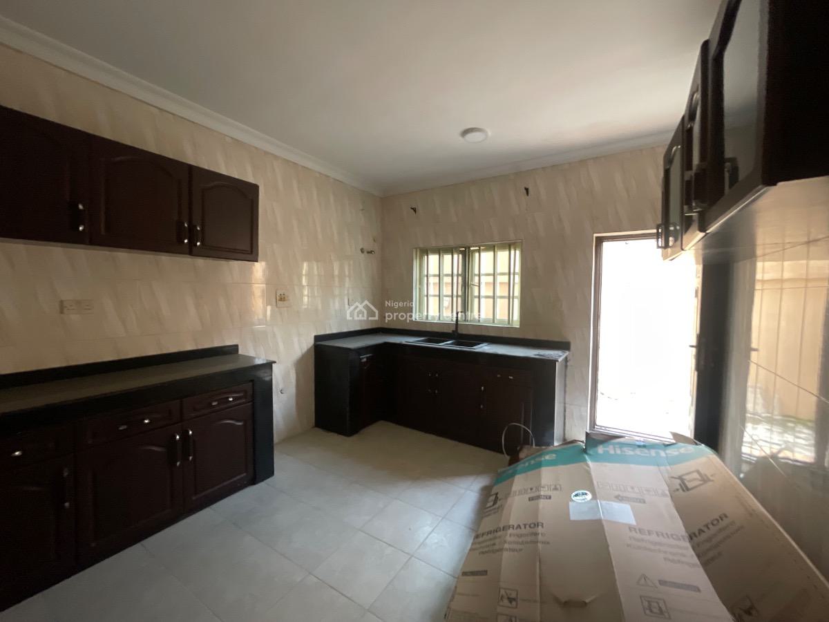 Spacious 5-bedroom Duplex with Boys Quarters, Lekki Right, Lekki Phase 1, Lekki, Lagos, Semi-detached Duplex for Rent