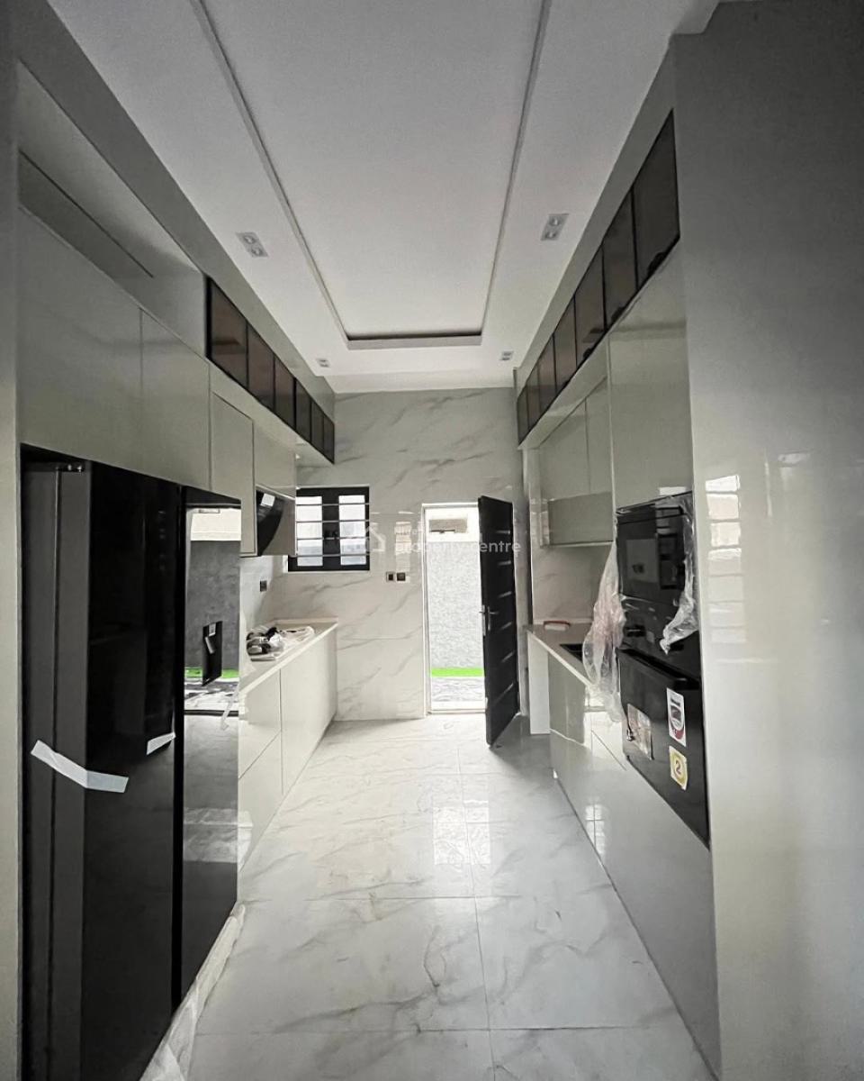 Stunning 5 Bedrooms Detached Duplex with Swimming Pool and Bq, Ologolo, Ologolo, Lekki, Lagos, Detached Duplex for Sale