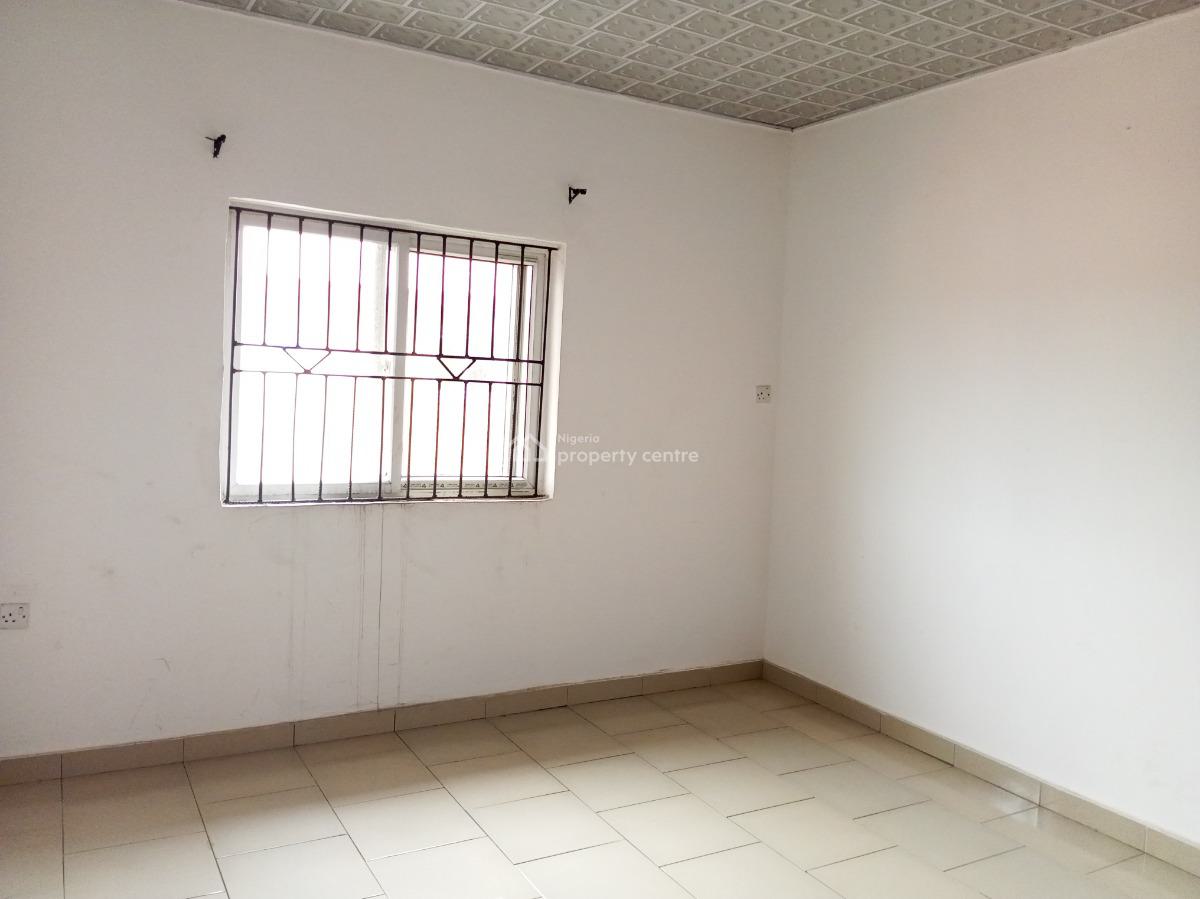 a Nice Room in a Shared Apartment, Ilaje, Ilaje, Ajah, Lagos, Self Contain (single Rooms) for Rent