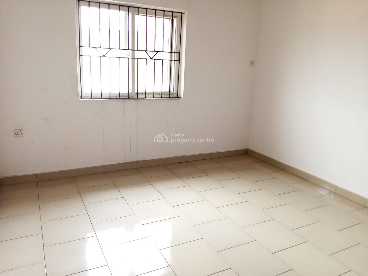 a Nice Room in a Shared Apartment, Ilaje, Ilaje, Ajah, Lagos, Self Contain (single Rooms) for Rent