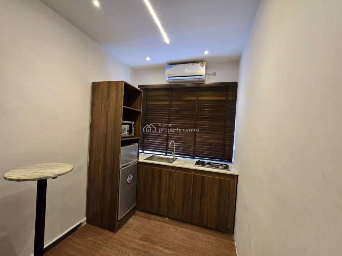 Furnished Mini Flat, Off Admiralty, Lekki Phase 1, Lekki, Lagos, Mini Flat (room and Parlour) for Rent