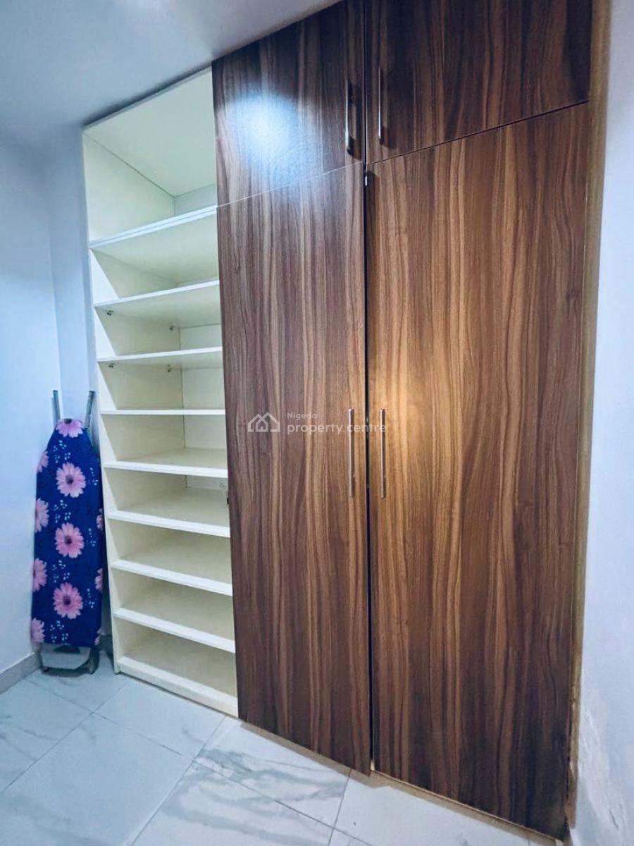 Fully Furnished and Serviced 2 Bedroom Apartment with Pool and Gym, Periwinkle Estate, Lekki Phase 1, Lekki, Lagos, Flat / Apartment for Rent