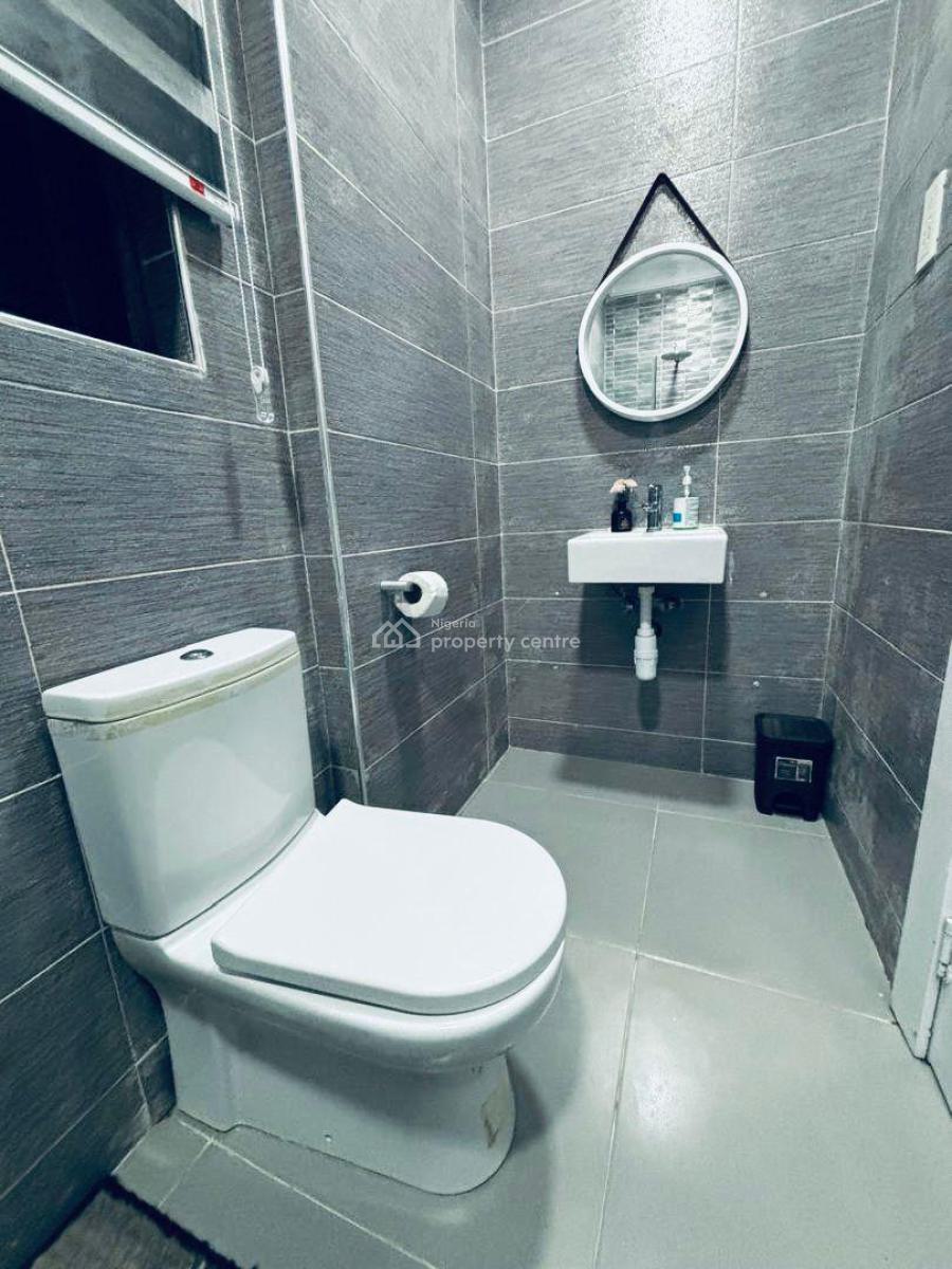 Fully Furnished and Serviced 2 Bedroom Apartment with Pool and Gym, Periwinkle Estate, Lekki Phase 1, Lekki, Lagos, Flat / Apartment for Rent