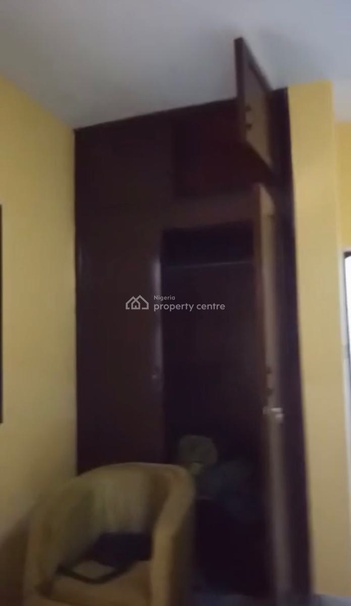 a Standard, Modern 3 Bedroom Flat, Gra Phase 2, Magodo, Lagos, Flat / Apartment for Rent