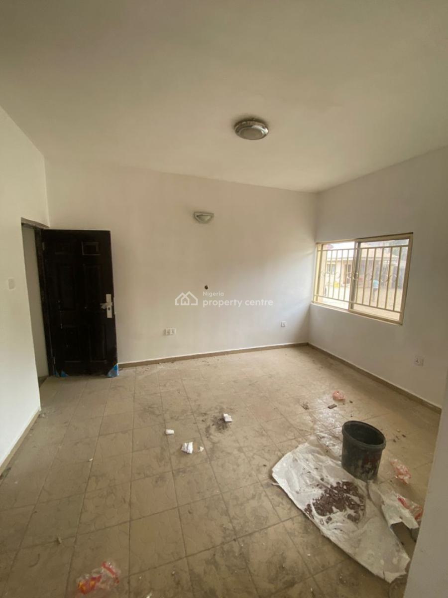 Renovated 3 Bedrooms Blocks of Flats, Off 1st Avenue, Gwarinpa, Abuja, Block of Flats for Rent