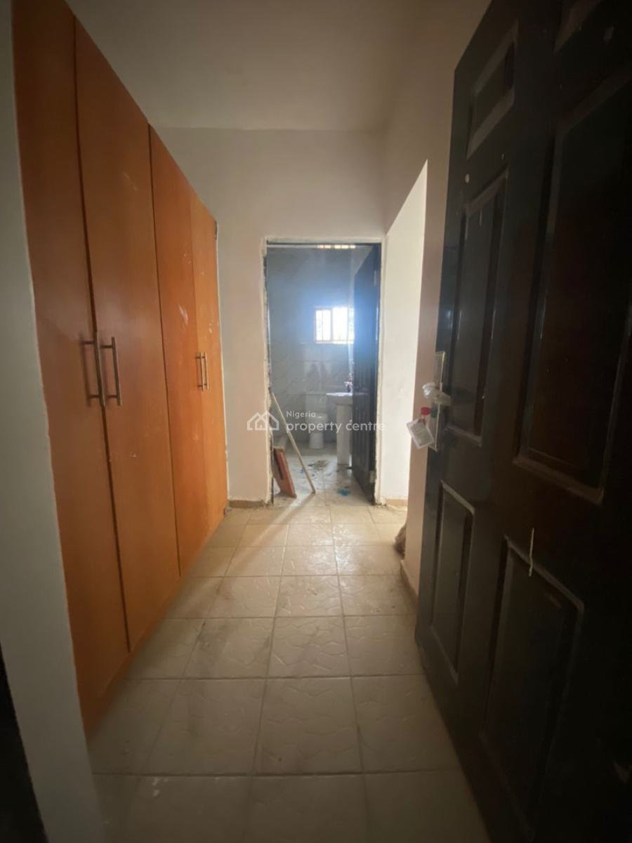 Renovated 3 Bedrooms Blocks of Flats, Off 1st Avenue, Gwarinpa, Abuja, Block of Flats for Rent