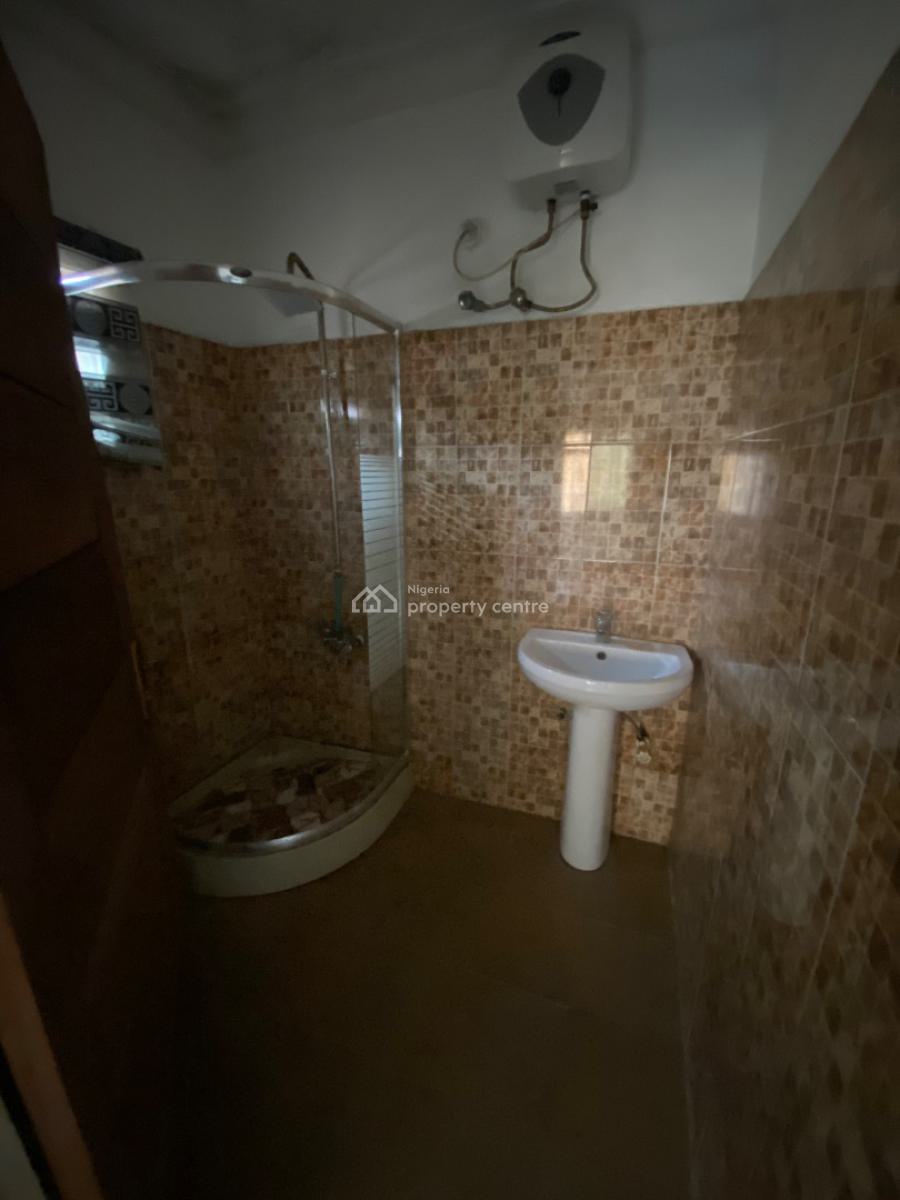 2bedroom Apartment with 2 Balcony & Big Compound in a Serene Environme, Thomas Estate, Ajah, Lagos, Flat / Apartment for Rent