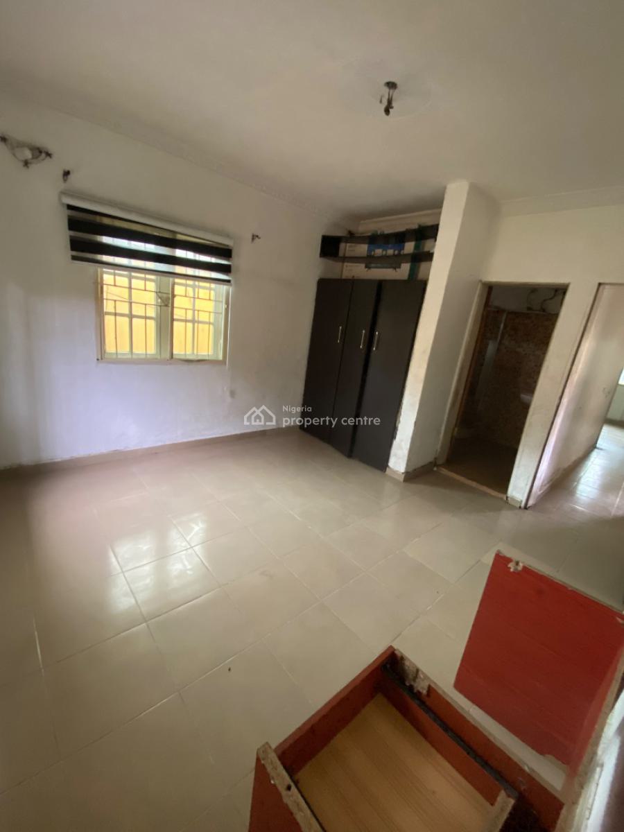 2bedroom Apartment with 2 Balcony & Big Compound in a Serene Environme, Thomas Estate, Ajah, Lagos, Flat / Apartment for Rent