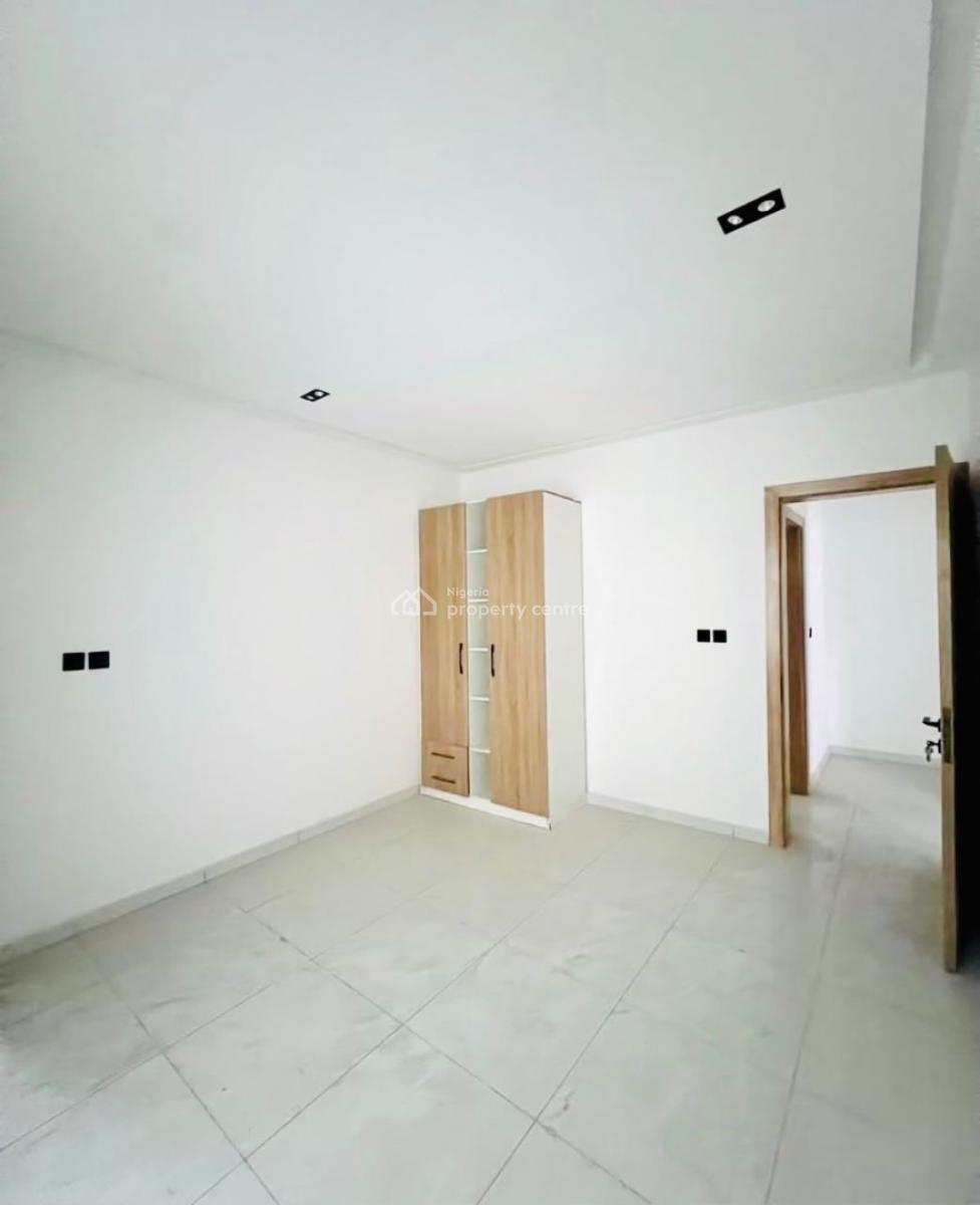 2 Bedroom Penthouse, Freedom Way, Lekki Phase 1, Lekki, Lagos, Flat / Apartment for Rent