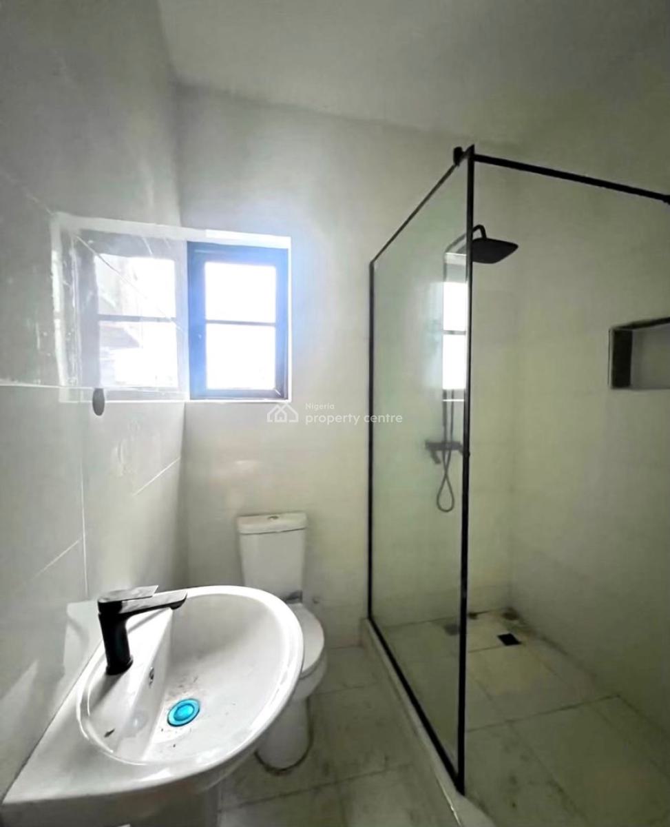 2 Bedroom Penthouse, Freedom Way, Lekki Phase 1, Lekki, Lagos, Flat / Apartment for Rent